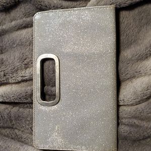 Call it spring vegan clutch